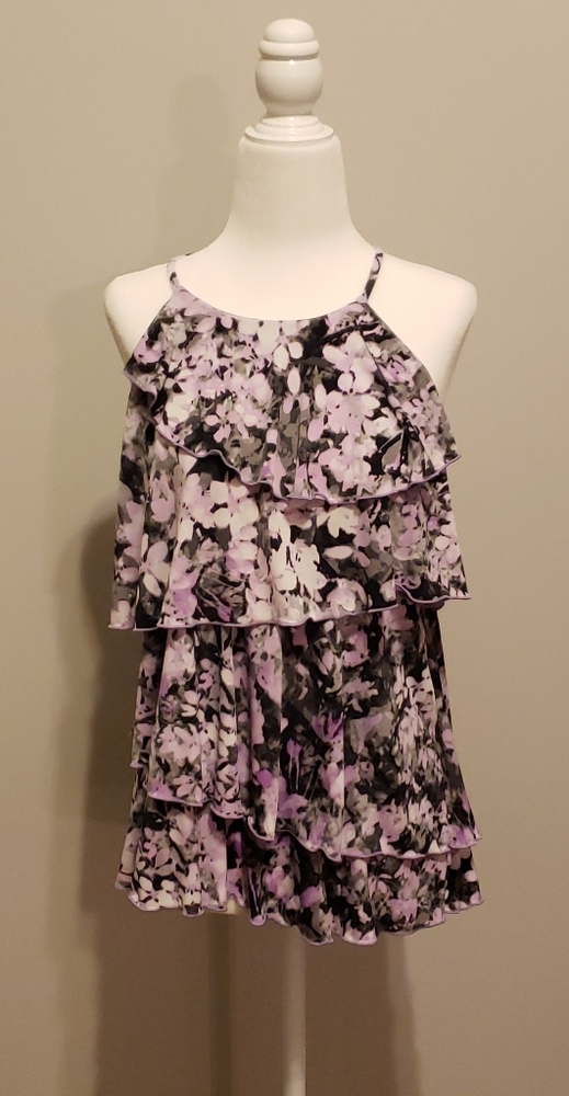 🌸 WHBM Floral Top 🌸